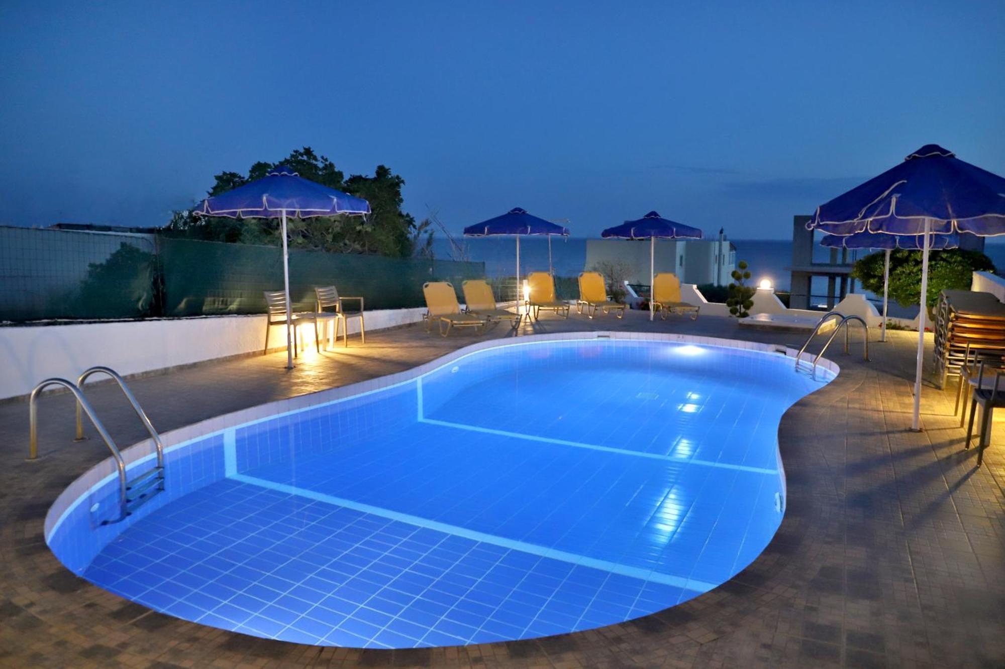 Helios Studios & Apartments Makry Gialos  Exterior photo