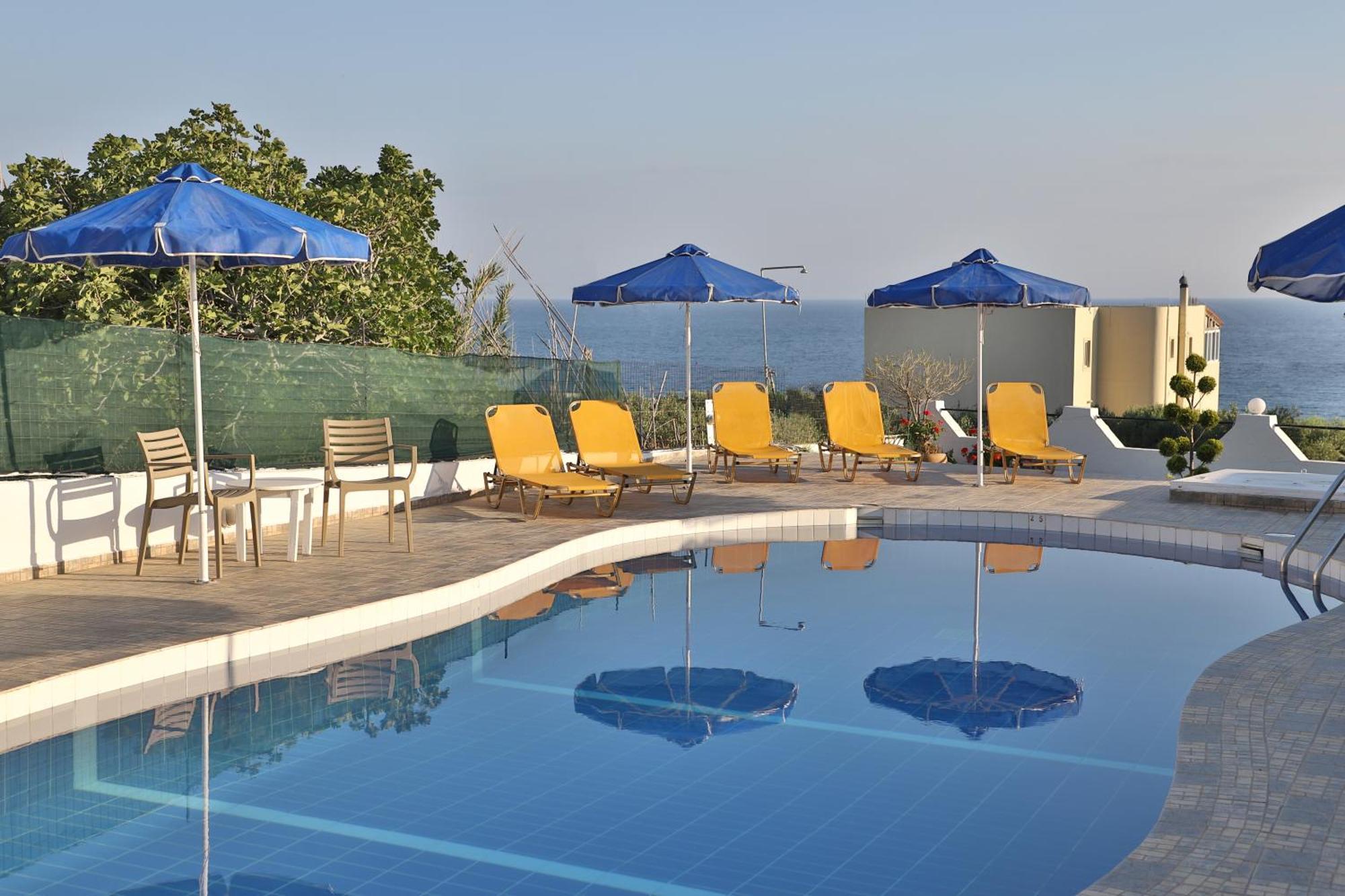 Helios Studios & Apartments Makry Gialos  Exterior photo