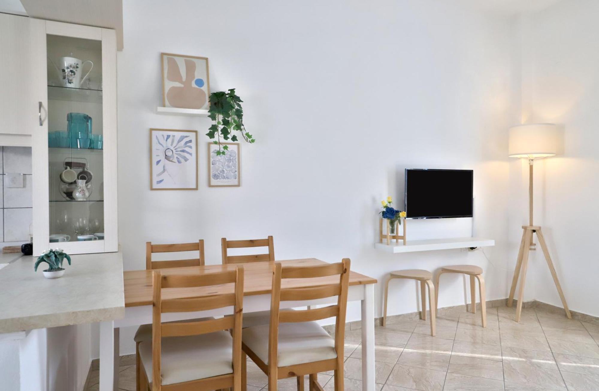 Helios Studios & Apartments Makry Gialos  Exterior photo
