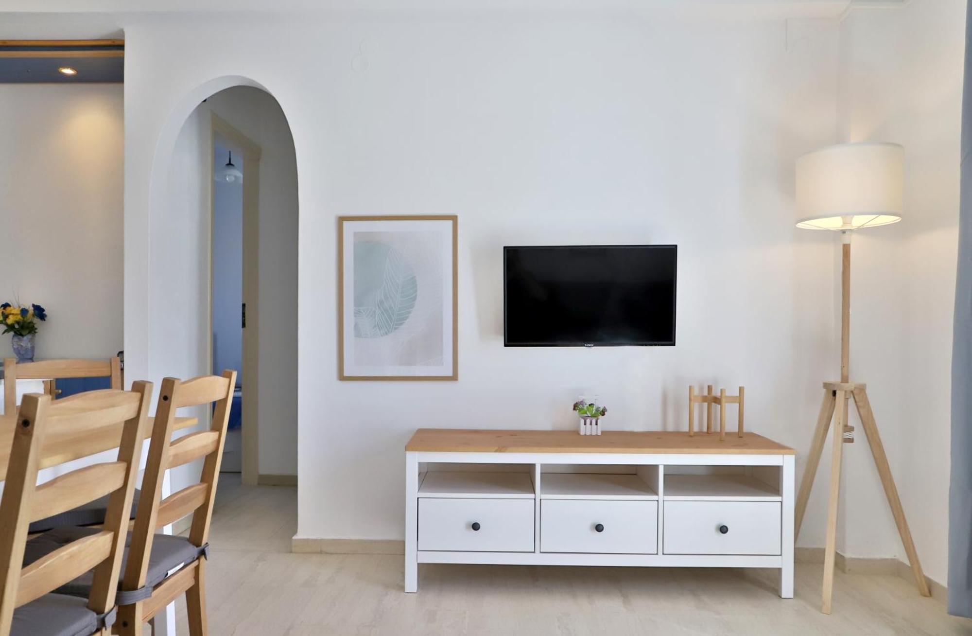 Helios Studios & Apartments Makry Gialos  Exterior photo
