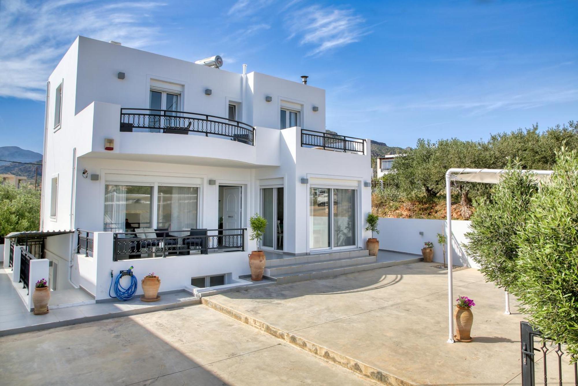 Helios Studios & Apartments Makry Gialos  Exterior photo
