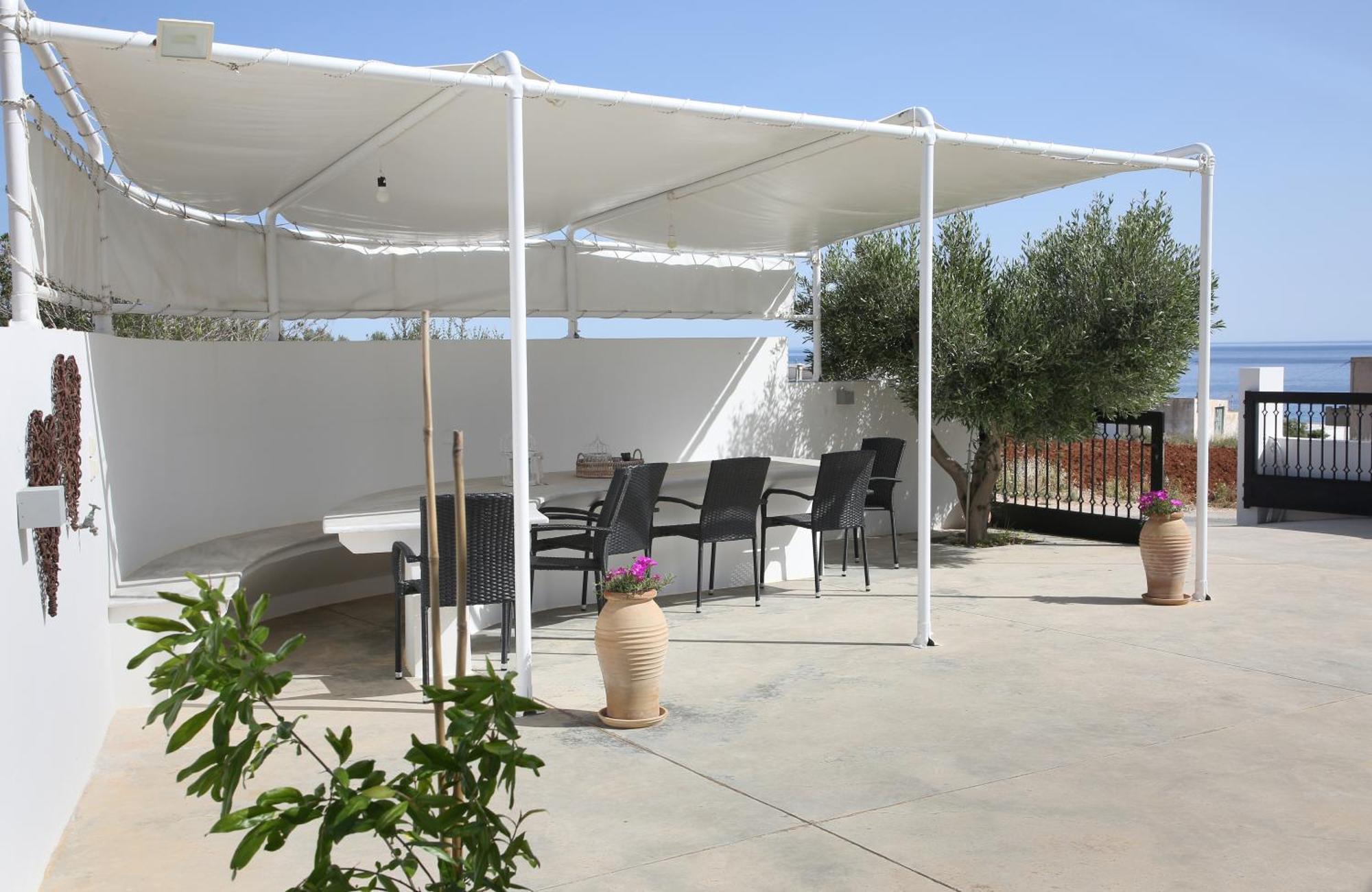 Helios Studios & Apartments Makry Gialos  Exterior photo