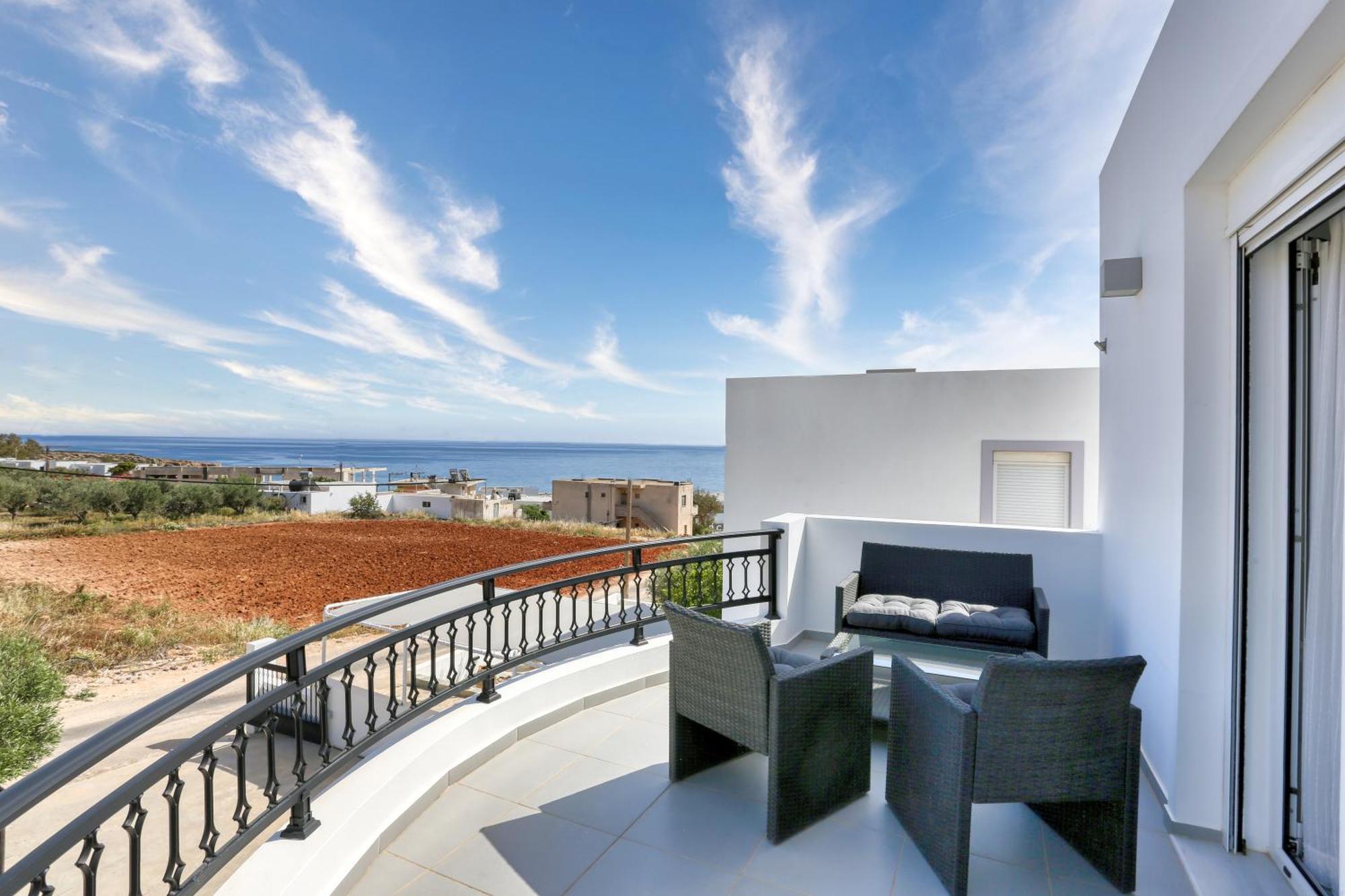 Helios Studios & Apartments Makry Gialos  Exterior photo